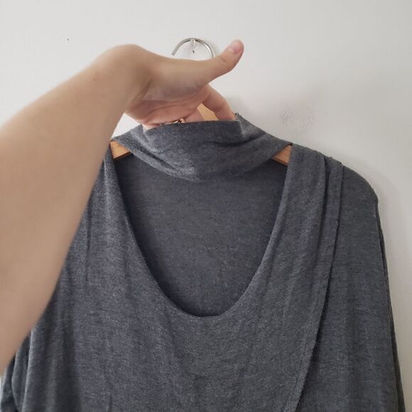Lulu's Tulip Hem Keyhole Blouse M Gray - Picture 7 of 7
